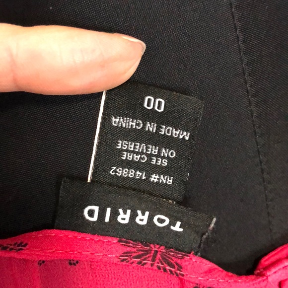 DONATING 1/20/25 Torrid Butterfly Button Back Shirt - Picture 6 of 6